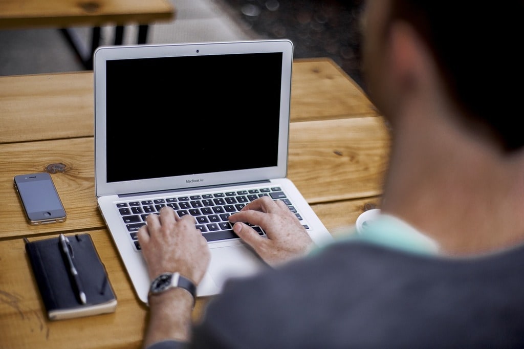 Aménager un coin télétravail efficace dans une maison animée